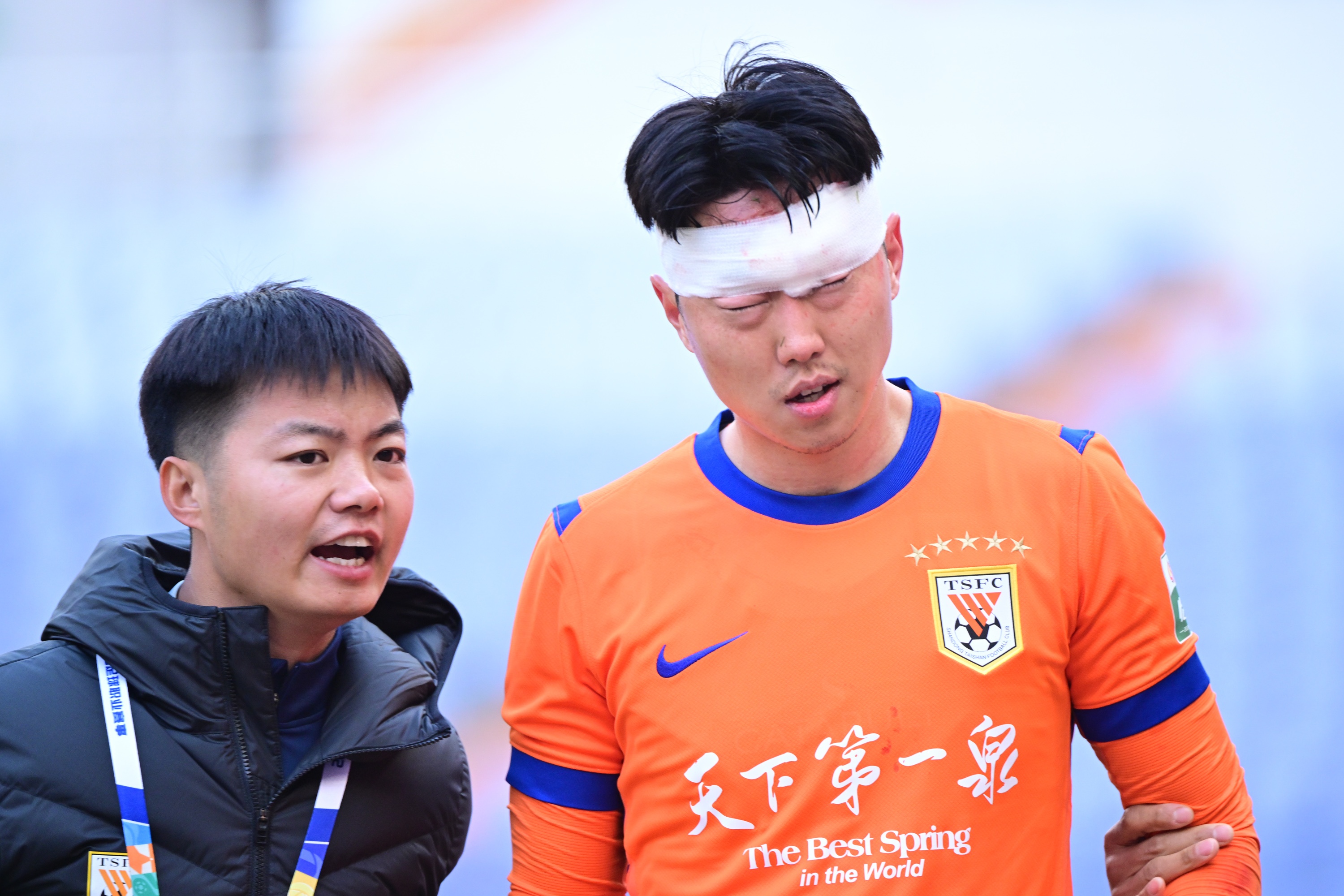 皇冠网-山东解说：高准翼轻微脑震荡缝了30多针，现在应该问题不大了