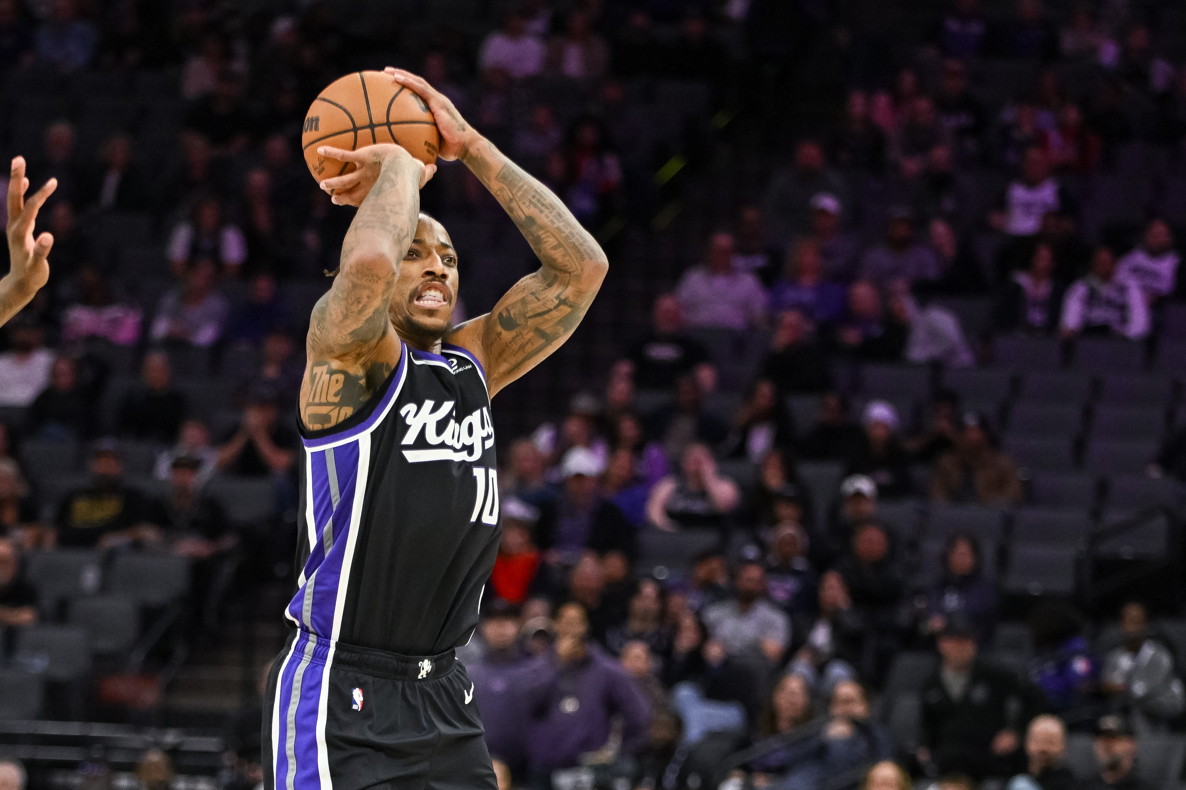 皇冠体育-雷诺谈德罗赞砍41分：好好珍惜这并非理所当然 真的厉害